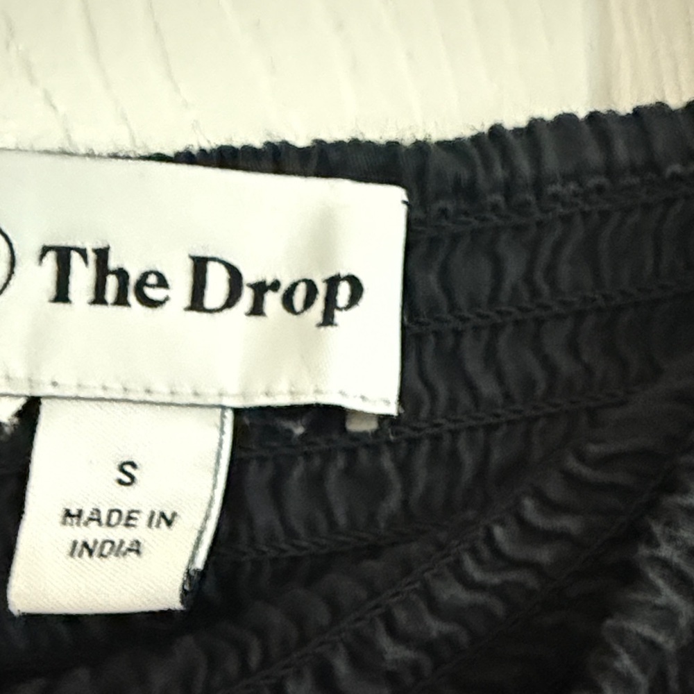 Black Sleeveless Ruffle dress - Picture 2 of 3